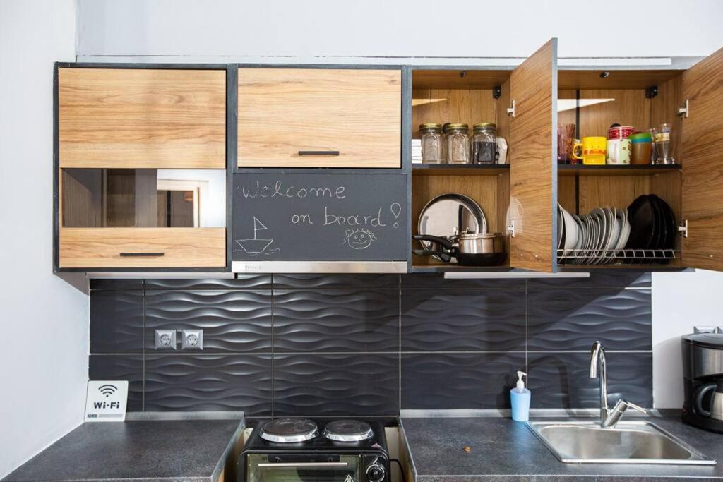 Aegina Matilda Central Apartment מראה חיצוני תמונה